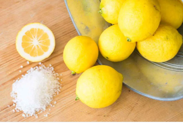 فوائد وأضرار ملح الليمون للجسم