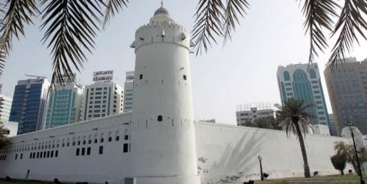 قصر الحصن في أبوظبي معلومات شاملة