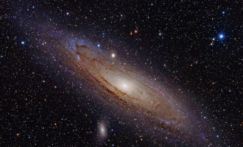 ما هي مجرة أندروميدا : الخصائص، والموقع، و معلومات أخرى