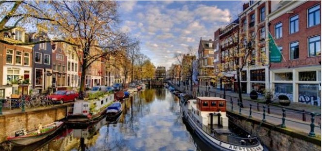 مدينة أمستردام الهولندية 